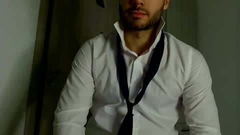 Snapshot of justynxxx1 chatting on October 19, 8:34 pm Justin online show from October 19, 8:34 pm