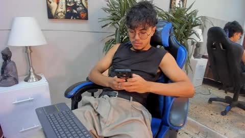 kai_storn online show from May 22, 11:26 am
