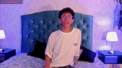 kai online show from March 8, 3:21 am