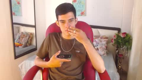 Snapshot of kain_noir_ chatting on October 19, 9:07 pm K A I N  online show from October 19, 9:07 pm