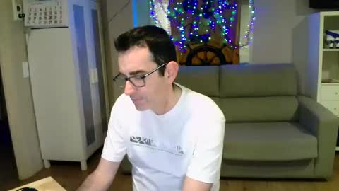 MusicMen49 online show from December 15, 1:35 am