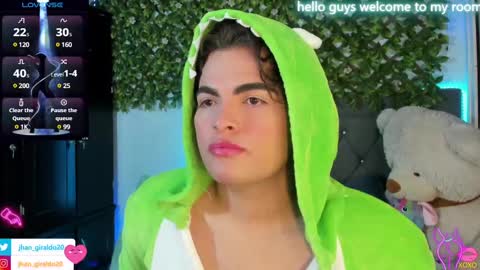 Snapshot of kami_22 chatting on February 13, 8:17 am camilo  independent model online show from February 13, 8:17 am