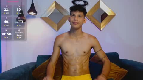 Kami online show from December 1, 6:33 pm