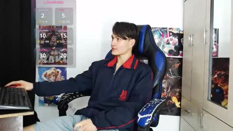 andres online show from June 8, 11:33 am