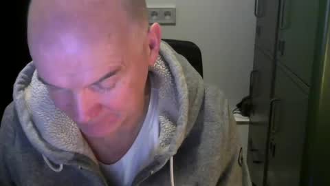 Robbie online show from December 29, 5:53 am