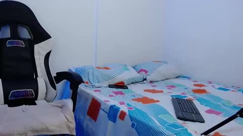 karlgenjen online show from February 15, 7:51 am