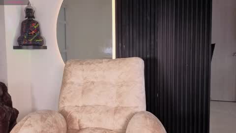      online show from November 24, 1:45 pm