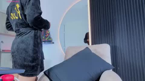      online show from November 18, 7:06 pm