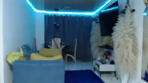 ken_wiild online show from August 4, 12:05 am