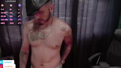 Kenlly online show from June 26, 5:37 pm