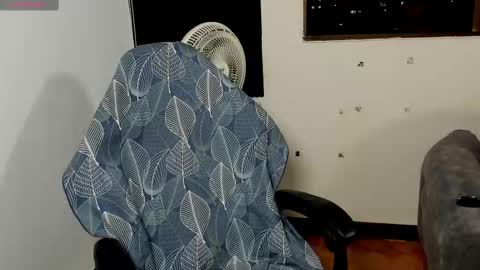 Snapshot of kent_rushell chatting on September 19, 2:01 am kent_rushell online show from September 19, 2:01 am