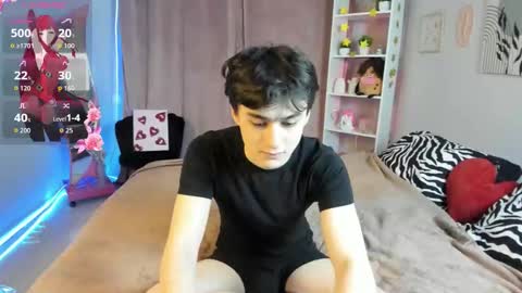 kevinhunter_ online show from November 14, 6:42 pm