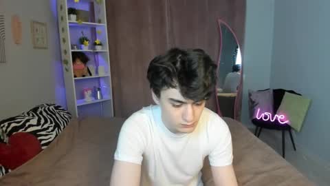 kevinhunter_ online show from November 20, 4:06 pm