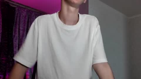 kevinsupershy online show from June 24, 8:33 pm