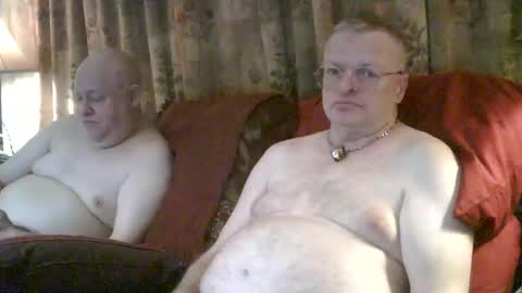 kevydaddyhubby2 online show from April 3, 6:10 am