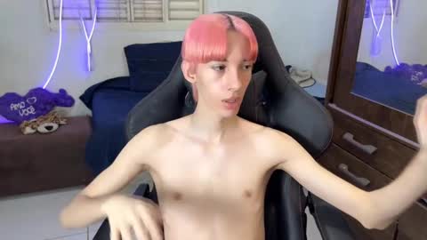 kiantwink online show from September 27, 10:51 pm