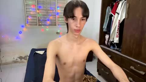 kiantwink online show from February 6, 5:25 am