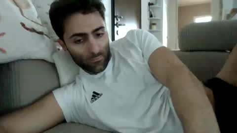 kikkus01 online show from February 18, 11:30 am