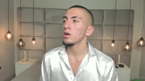 Snapshot of king_dante_ chatting on December 29, 8:37 pm King Dante  online show from December 29, 8:37 pm
