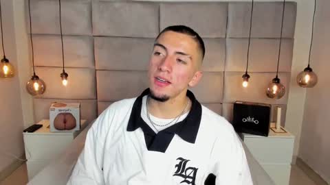 Snapshot of king_dante_ chatting on March 11, 9:15 pm King Dante  online show from March 11, 9:15 pm