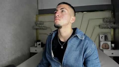 Snapshot of king_dante_ chatting on February 14, 9:21 pm King Dante  online show from February 14, 9:21 pm