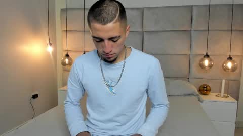 Snapshot of king_dante_ chatting on December 9, 8:08 pm King Dante  online show from December 9, 8:08 pm