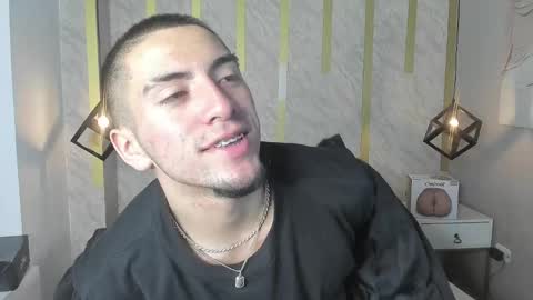 Snapshot of king_dante_ chatting on March 10, 8:12 pm King Dante  online show from March 10, 8:12 pm
