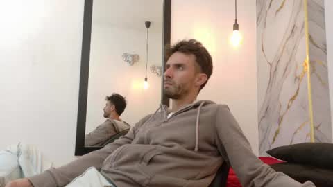 KING  online show from July 9, 3:33 am