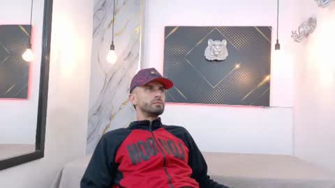 KING  online show from July 15, 4:08 am