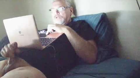 kingtongue10 online show from October 7, 7:07 pm