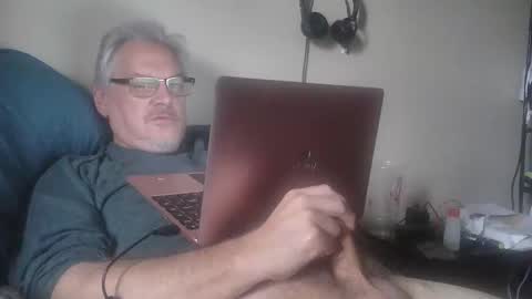 kingtongue10 online show from March 16, 6:45 pm