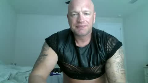 Snapshot of kinksub4use chatting on March 7, 9:38 pm Kink Sub online show from March 7, 9:38 pm