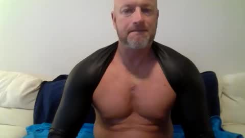 Snapshot of kinksub4use chatting on October 28, 7:49 pm Kink Sub online show from October 28, 7:49 pm