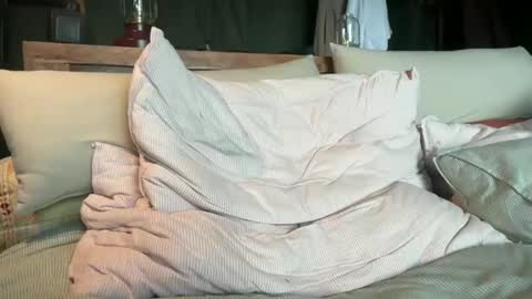 M online show from November 12, 2:56 pm