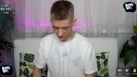 Snapshot of kireev_ chatting on January 30, 9:36 am    online show from January 30, 9:36 am