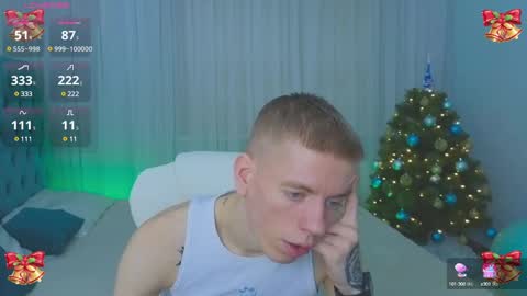 Snapshot of kireev_ chatting on December 19, 6:34 am    online show from December 19, 6:34 am