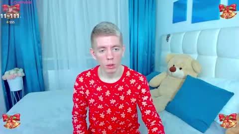 Snapshot of kireev_ chatting on December 7, 7:27 am    online show from December 7, 7:27 am