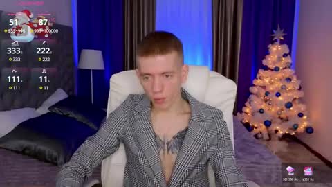 Snapshot of kireev_ chatting on December 23, 7:06 am    online show from December 23, 7:06 am