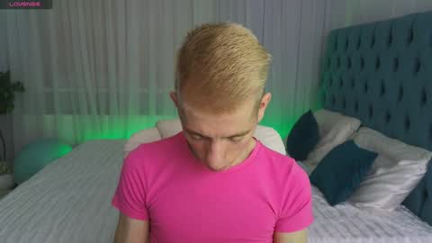 Snapshot of kireev_ chatting on January 27, 7:03 am    online show from January 27, 7:03 am