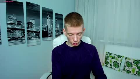 Snapshot of kireev_ chatting on December 24, 9:17 am    online show from December 24, 9:17 am