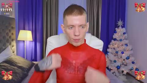 Snapshot of kireev_ chatting on December 13, 6:53 am    online show from December 13, 6:53 am