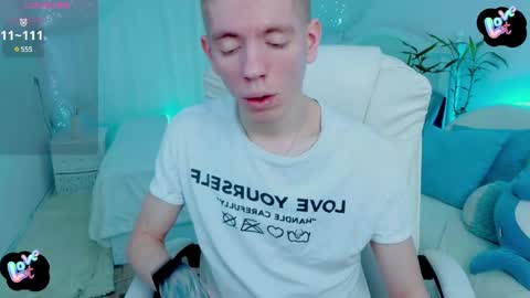 Snapshot of kireev_ chatting on February 19, 7:06 am    online show from February 19, 7:06 am