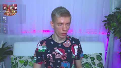 Snapshot of kireev_ chatting on December 6, 6:59 am    online show from December 6, 6:59 am