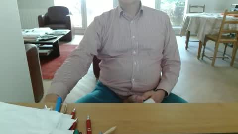 kisslog1 online show from April 25, 8:50 am