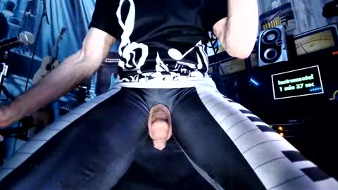 kiveuxmakeu online show from February 27, 7:46 pm