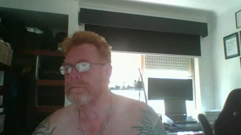 Snapshot of kiwi_boss61 chatting on October 28, 6:05 am kiwi_boss61 online show from October 28, 6:05 am