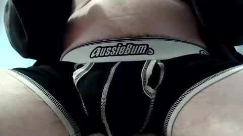 Snapshot of kiwibulge123 chatting on March 5, 3:19 am kiwibulge123 online show from March 5, 3:19 am