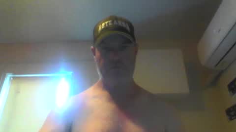 kiwiguy19773 online show from February 8, 4:03 am