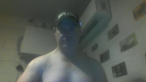 kiwiguy19773 online show from June 15, 6:49 am