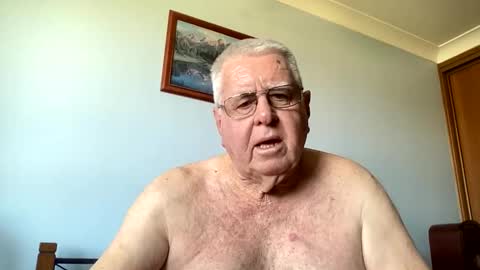 Aussiedude online show from October 22, 4:27 am